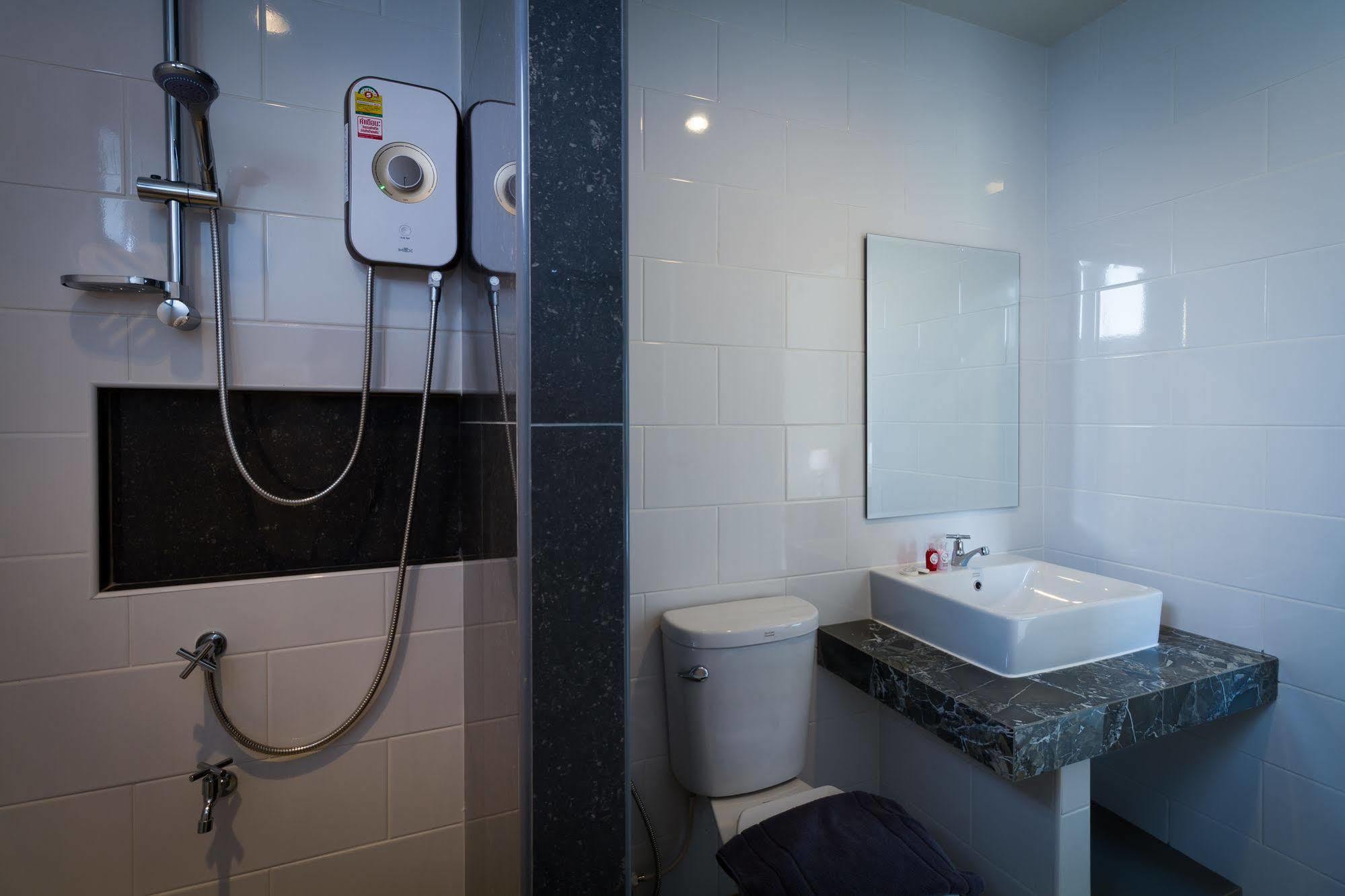 Hotel Rest Solution Chiang Mai Esterno foto