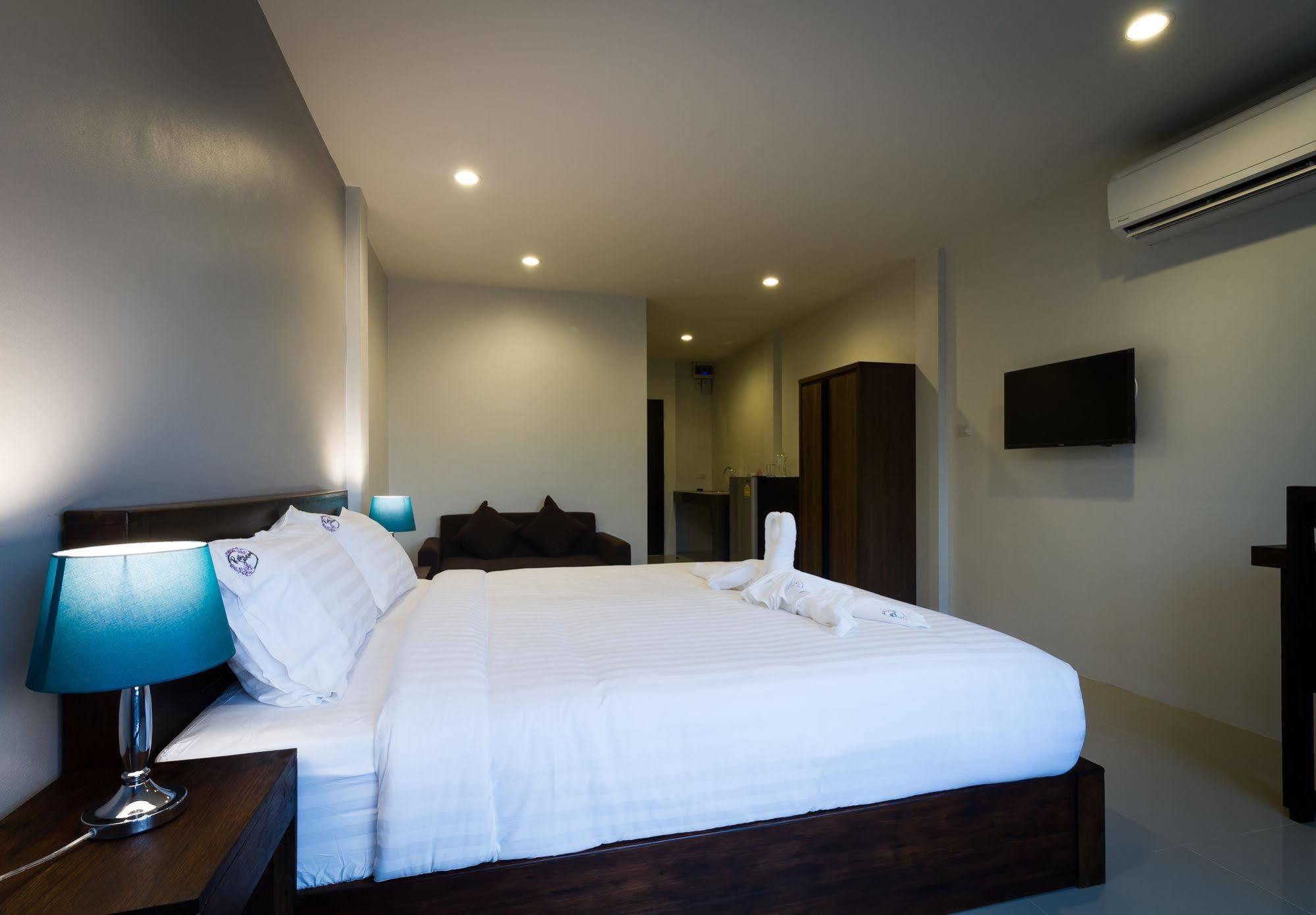 Hotel Rest Solution Chiang Mai Esterno foto