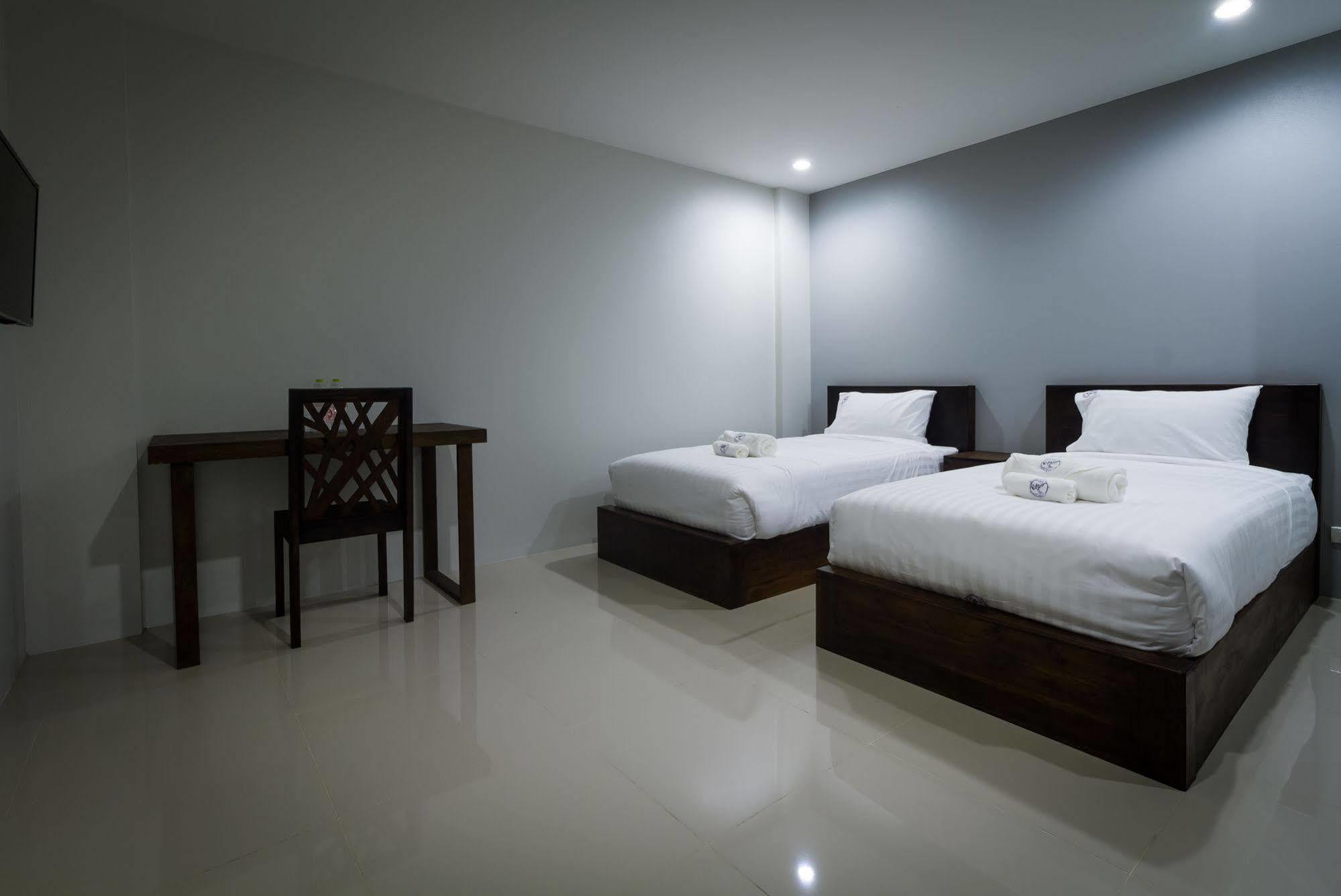 Hotel Rest Solution Chiang Mai Esterno foto