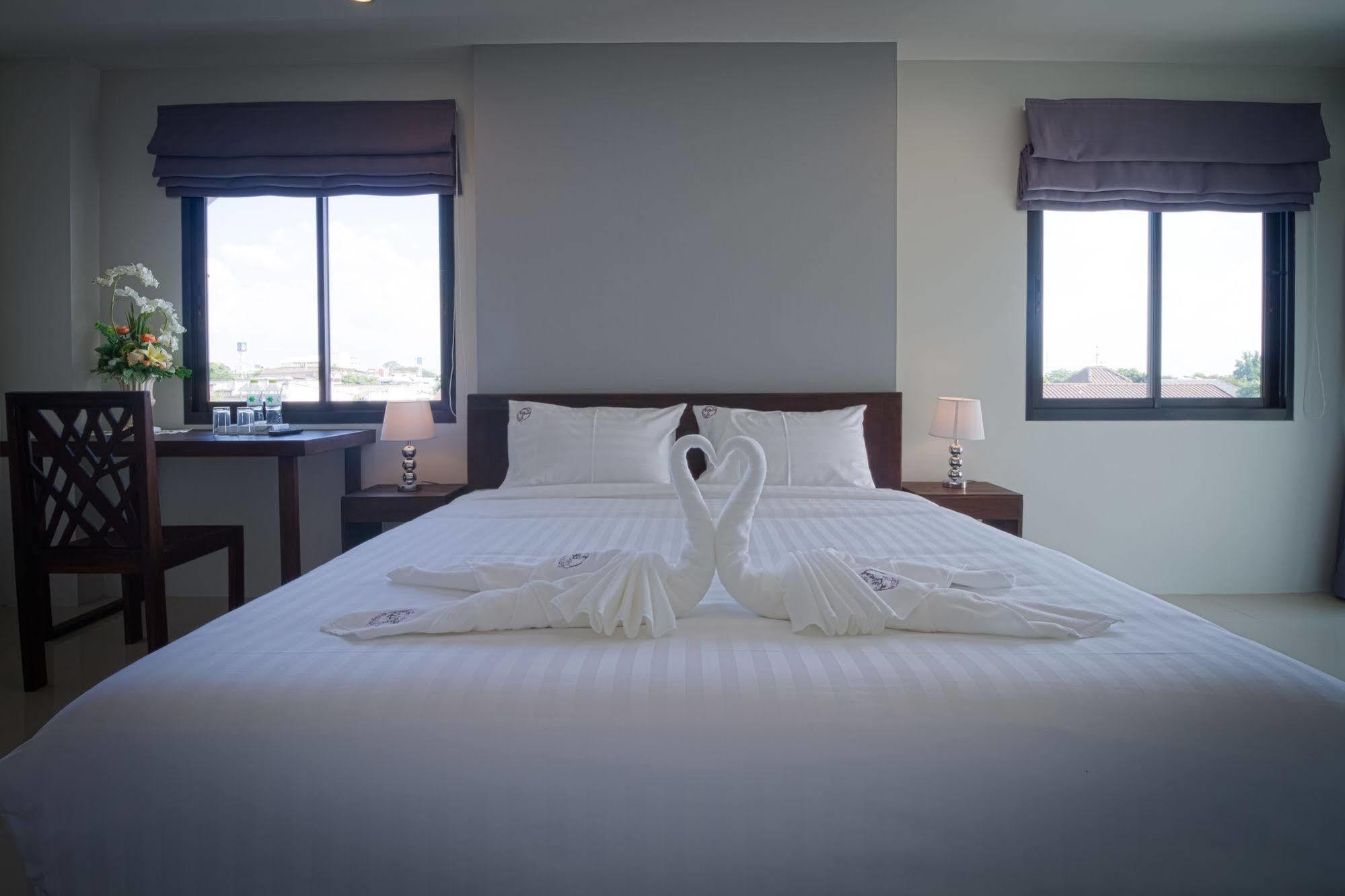 Hotel Rest Solution Chiang Mai Esterno foto